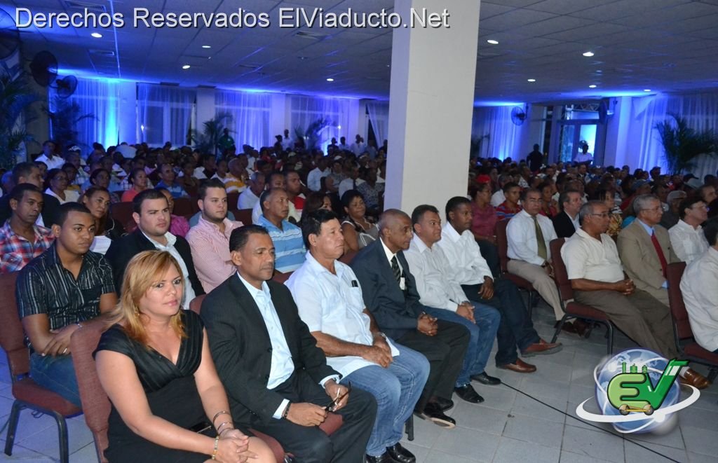 Publico asistente en La Rendición de Cuentas 2011-2012 del alcalde municipal Remberto Cruz de Moca